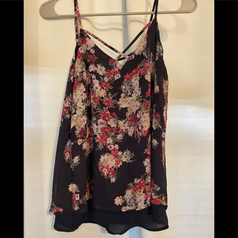 Beautiful floral tank. Excellent condition